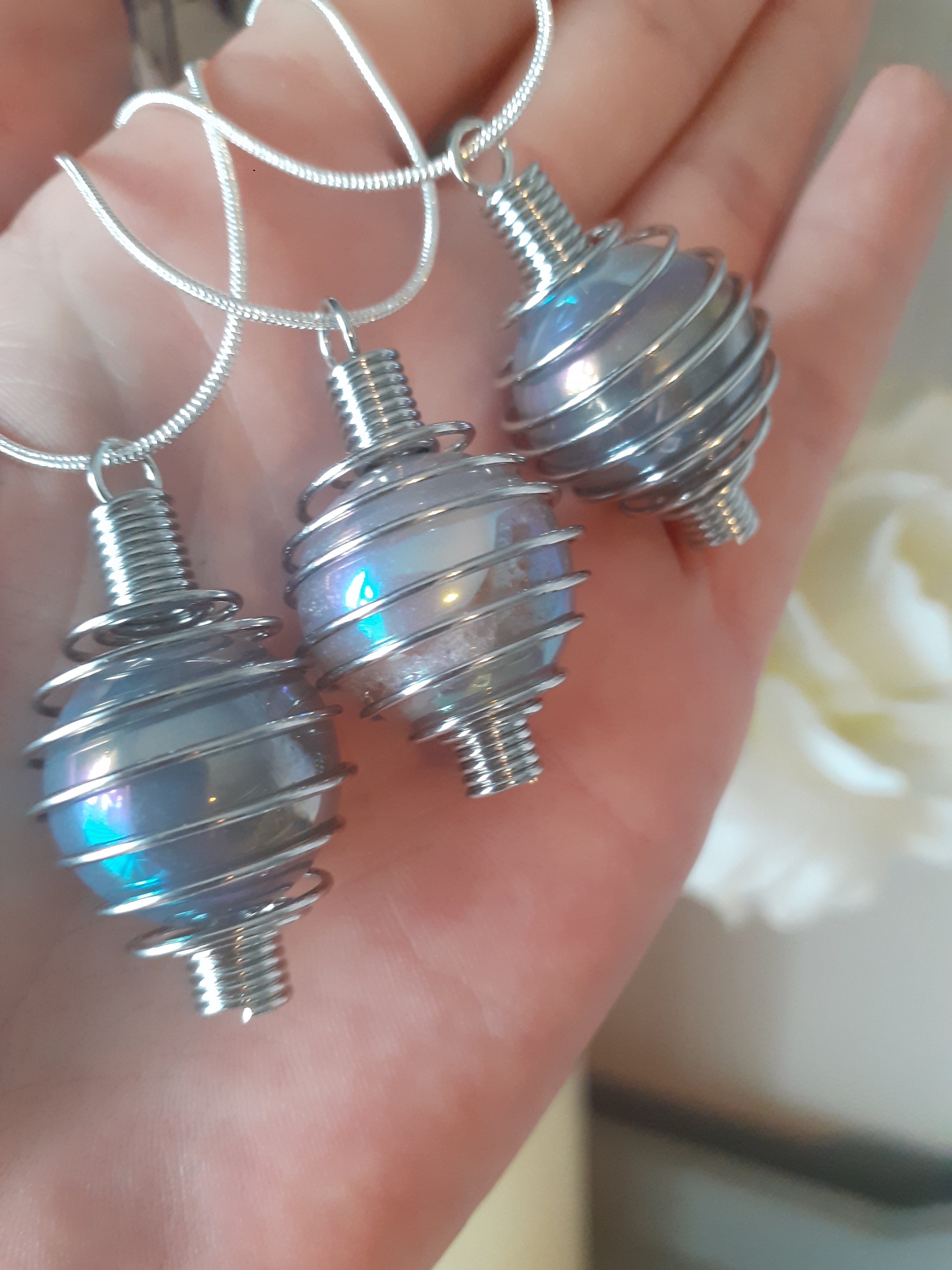 Spiral crystal holder necklace store